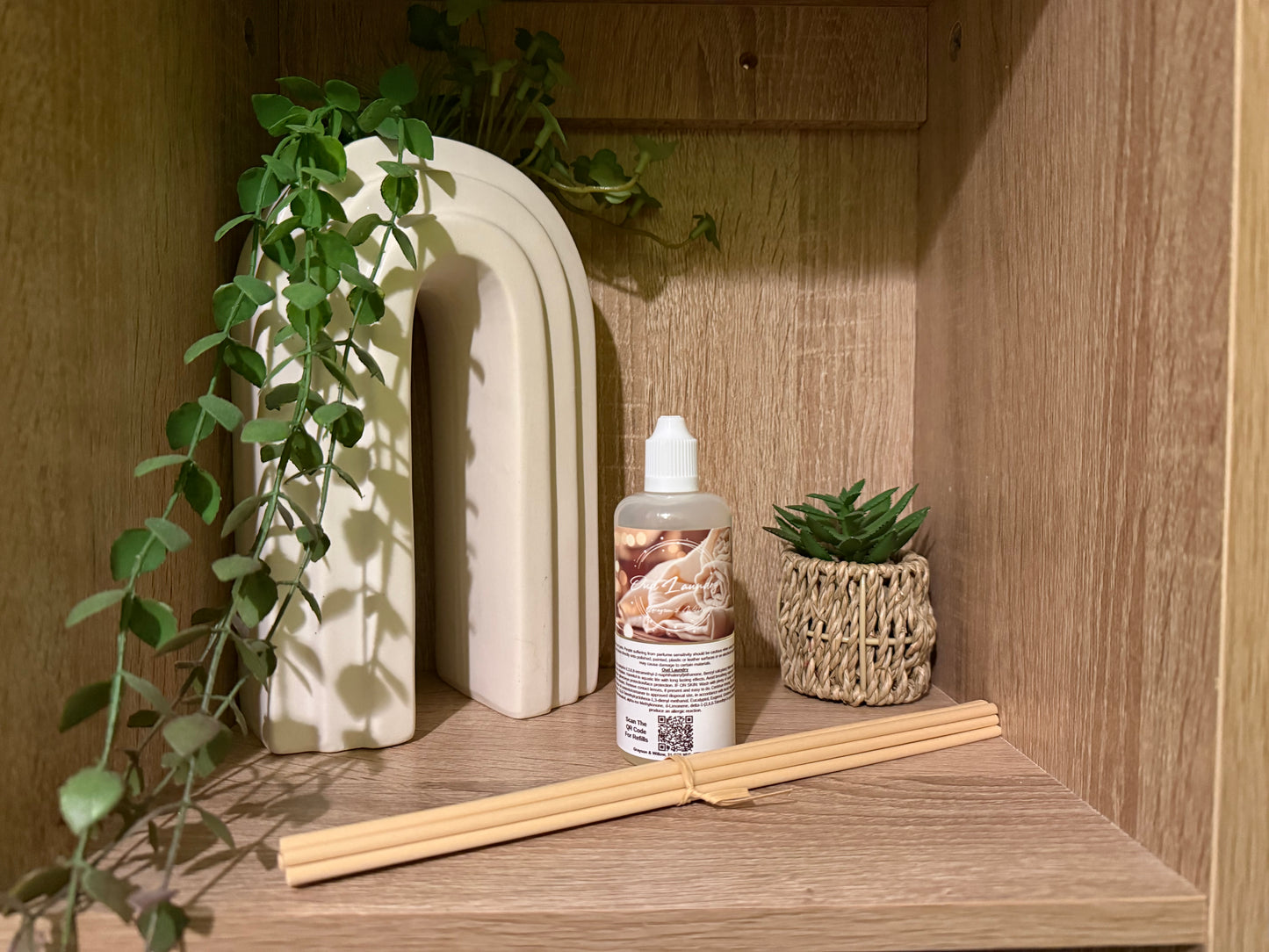 Oud Laundry Reed Diffuser